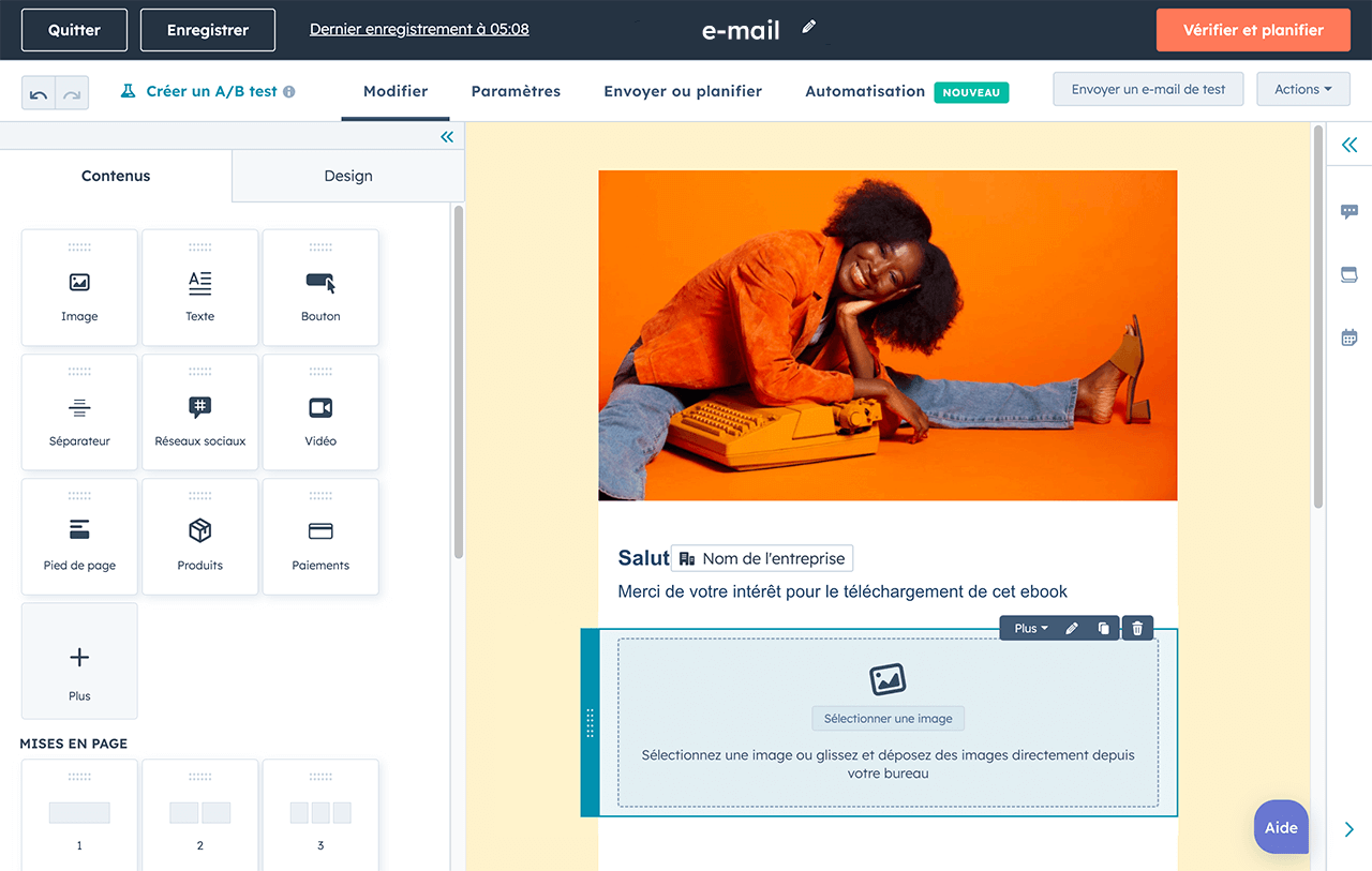 blocs de contenu en drag and drop de l'email builder de HubSpot